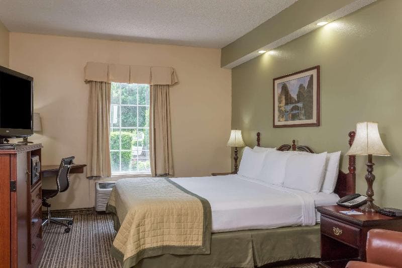Baymont by Wyndham Lakeland 5