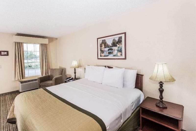 Baymont by Wyndham Valdosta at Valdosta Mall photo 1