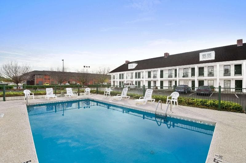 Baymont By Wyndham Warner Robins 5