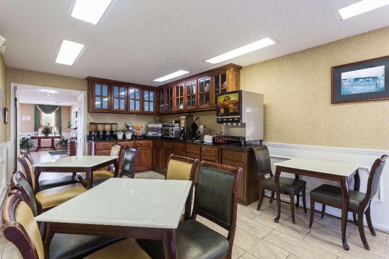 Baymont by Wyndham Waycross 3