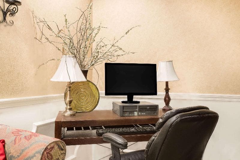 Baymont By Wyndham Meridian main