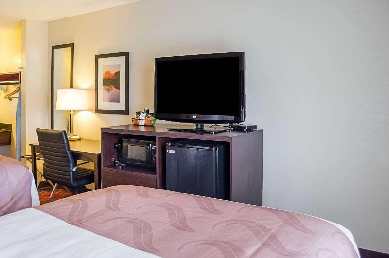 Quality Inn 3