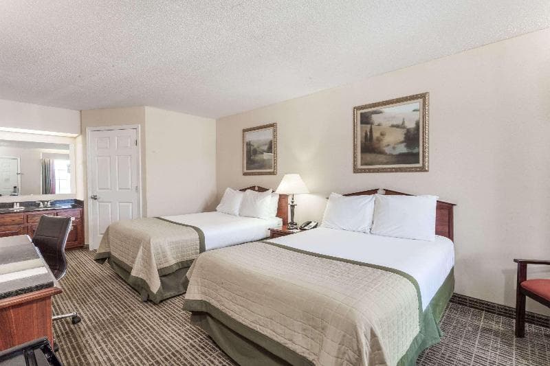 Baymont by Wyndham Hickory 5