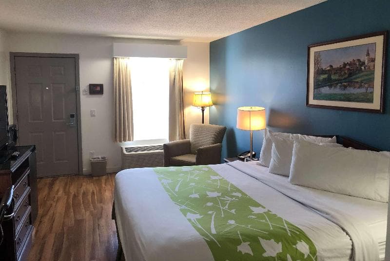 Baymont by Wyndham Roanoke Rapids photo 1
