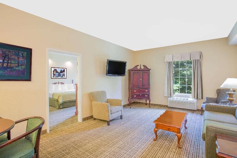 Comfort Inn Martinsville 2