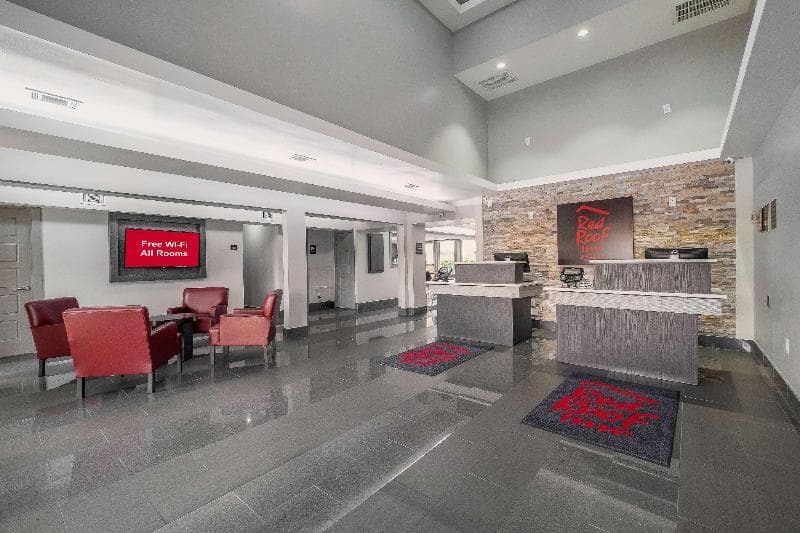 Red Roof Inn And Suites Calhoun 3