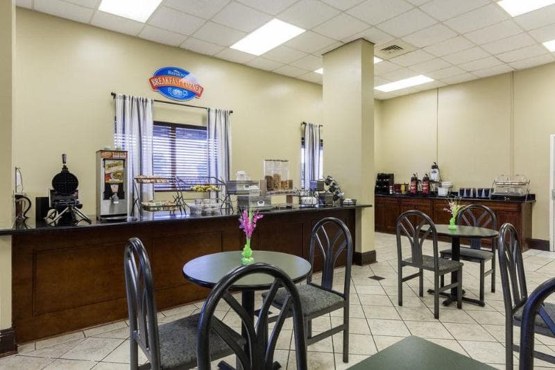 Trident Inn & Suites 3