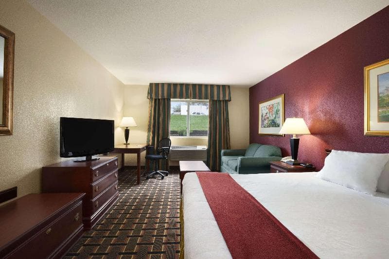 Quality Inn 3
