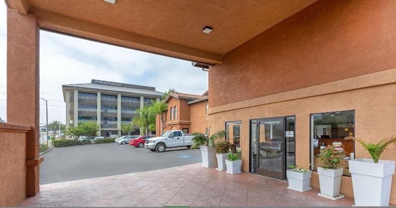 Quality Inn & Suites Oceanside Near Camp Pendleton 3