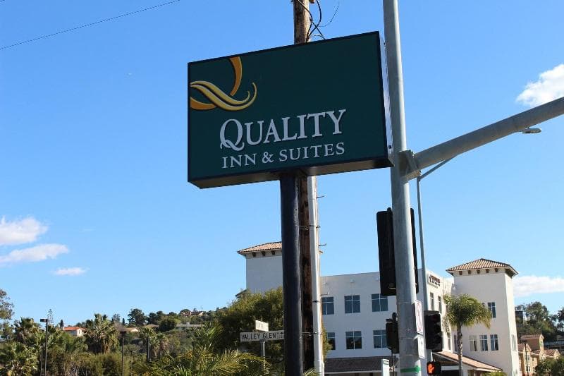 Quality Inn & Suites Oceanside Near Camp Pendleton 4