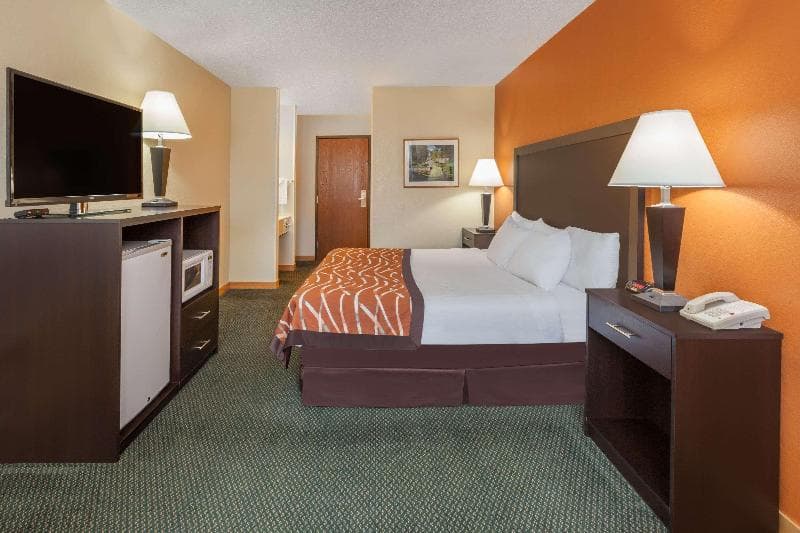 Baymont By Wyndham Midland 2