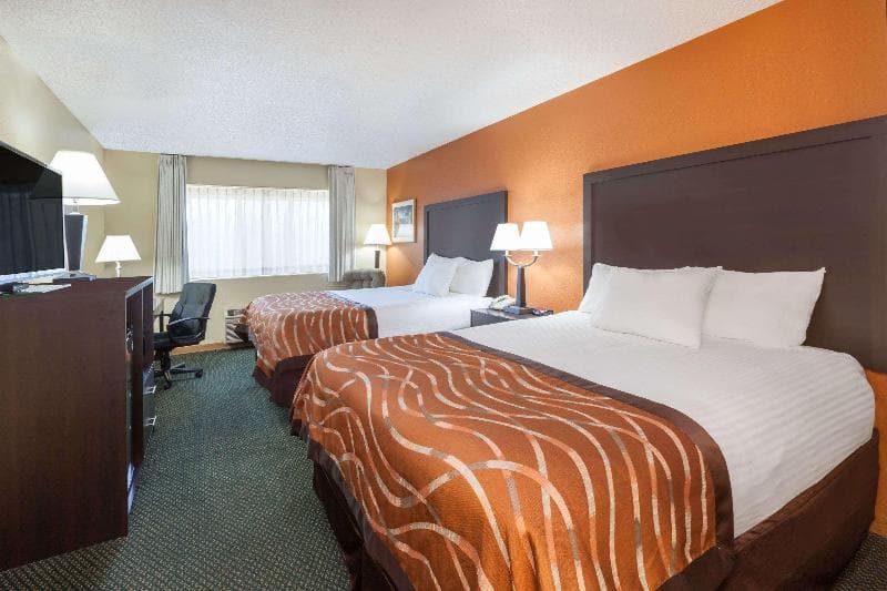Baymont By Wyndham Midland 5