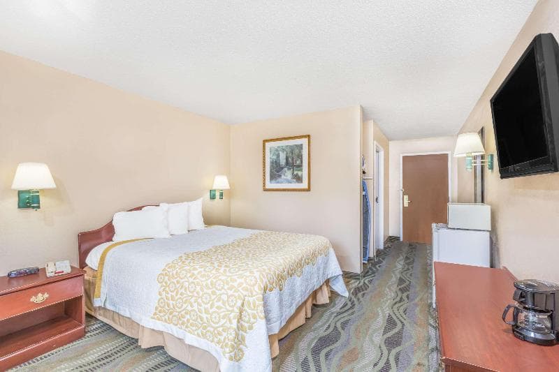 Surestay Hotel By Best Western Morganton 4