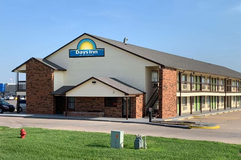 Days Inn By Wyndham Pratt 2