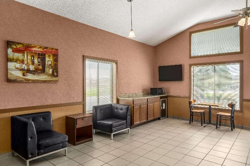 Days Inn by Wyndham Canastota/Syracuse 5