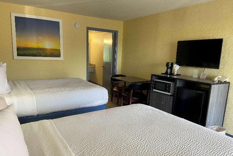 Days Inn by Wyndham Okmulgee 5