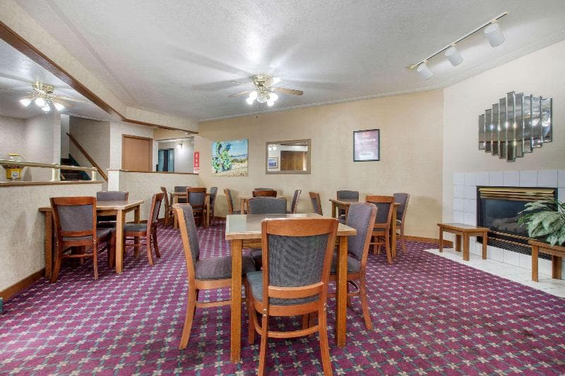 Econo Lodge South Sioux Falls 4