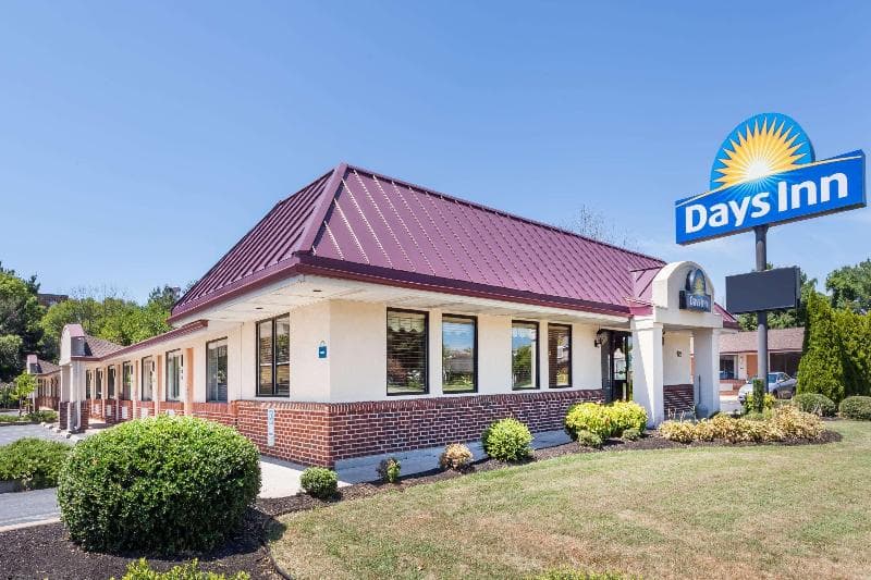 Days Inn by Wyndham Dover Downtown 5