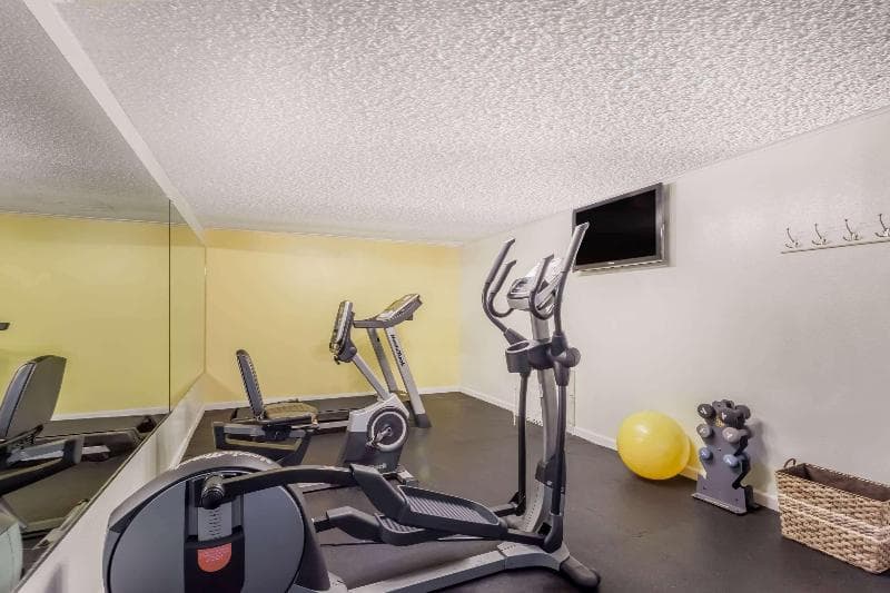 Days Inn by Wyndham Dover Downtown 2