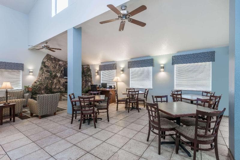 Days Inn by Wyndham Las Vegas 2