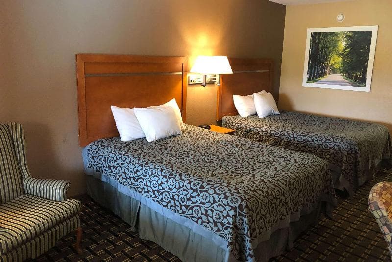 Days Inn By Wyndham Columbus photo 1