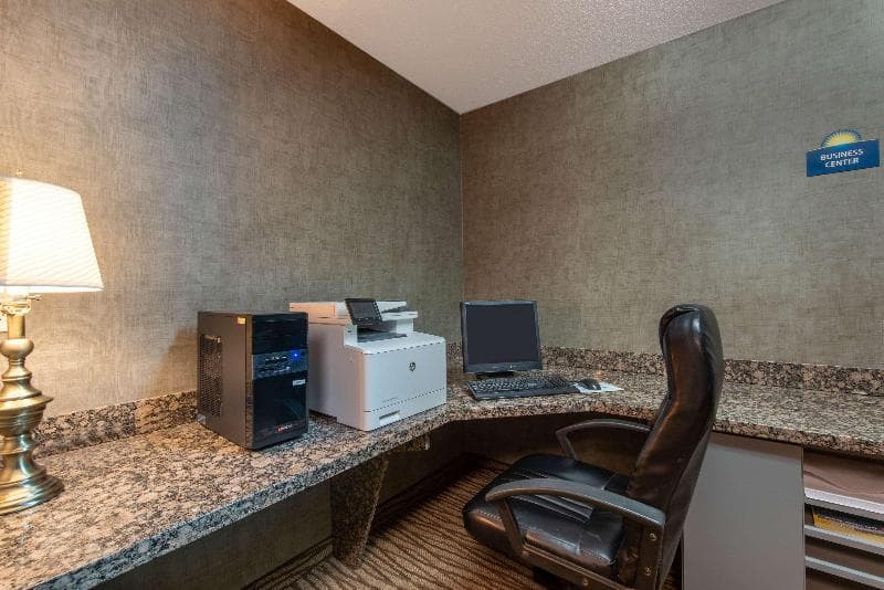 Days Inn by Wyndham Mitchell 2