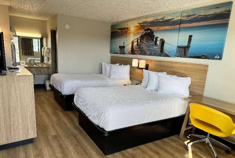 Days Inn by Wyndham Cloverdale Greencastle photo 1
