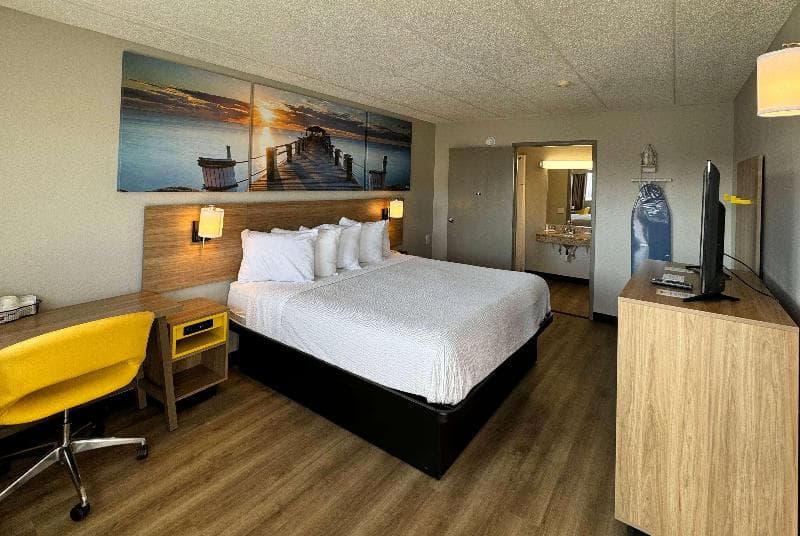 Days Inn by Wyndham Cloverdale Greencastle 4