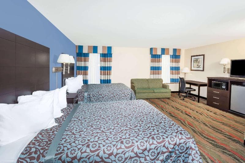 Days Inn by Wyndham Springfield photo 1