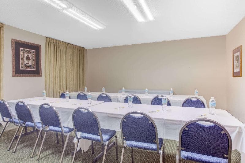 Days Inn by Wyndham Dublin 2