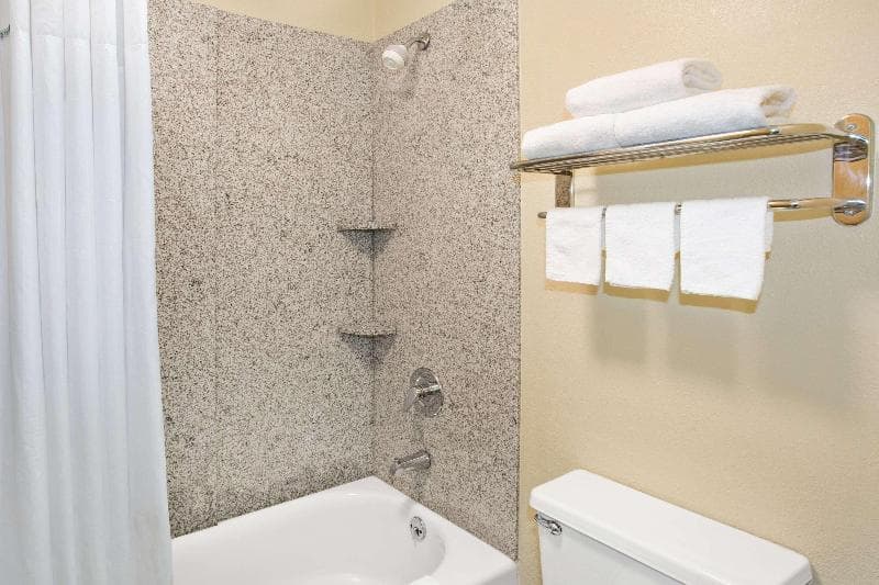 Days Inn By Wyndham Ladson Summerville Charleston 2