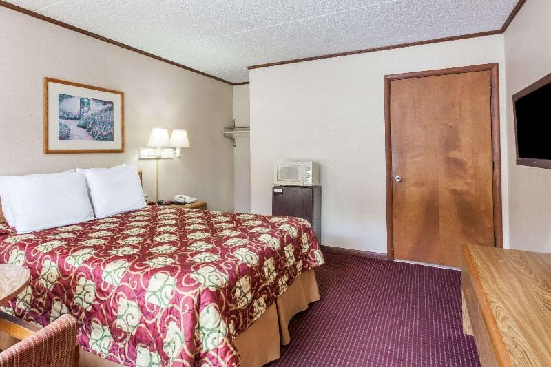 Days Inn By Wyndham Sweetwater 2