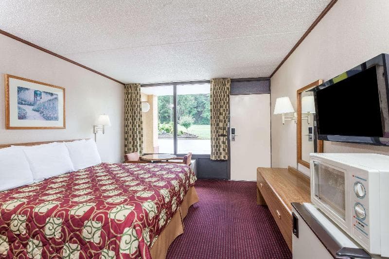 Days Inn By Wyndham Sweetwater 4