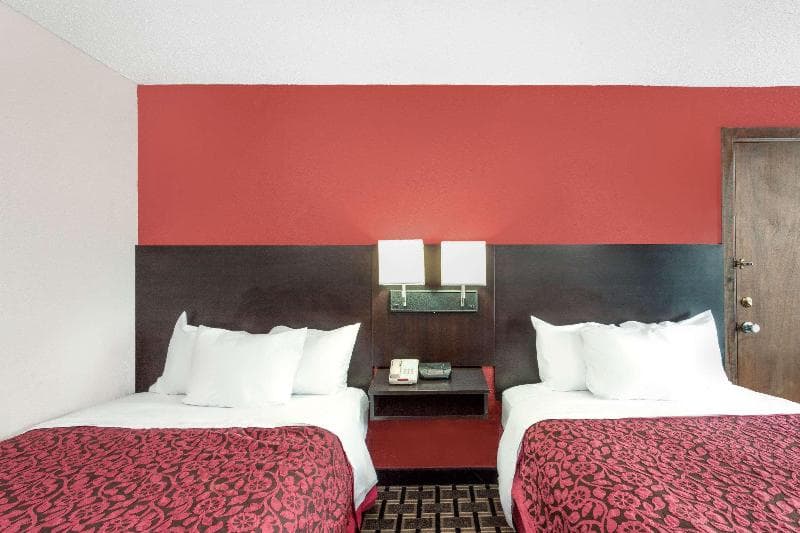 Days Inn by Wyndham Cullman photo 1