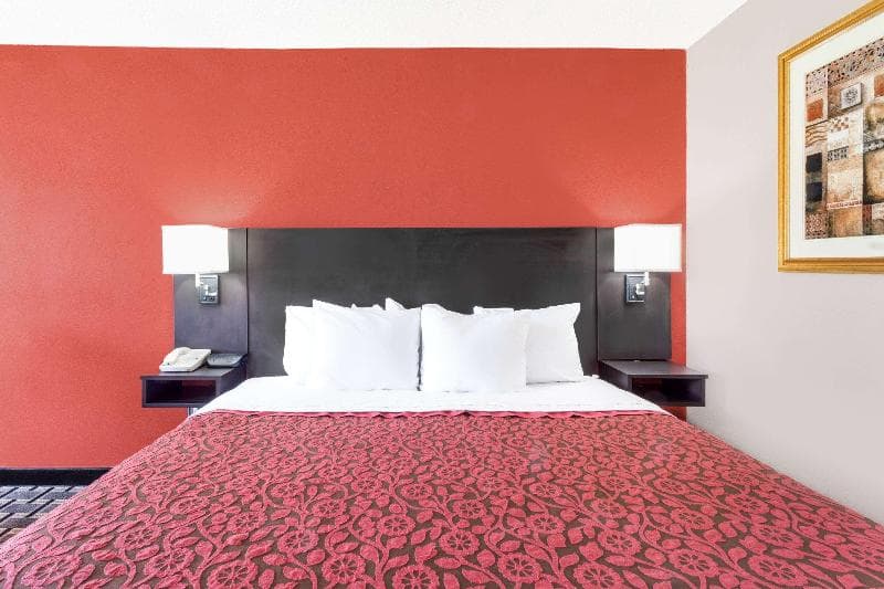 Days Inn by Wyndham Cullman 3