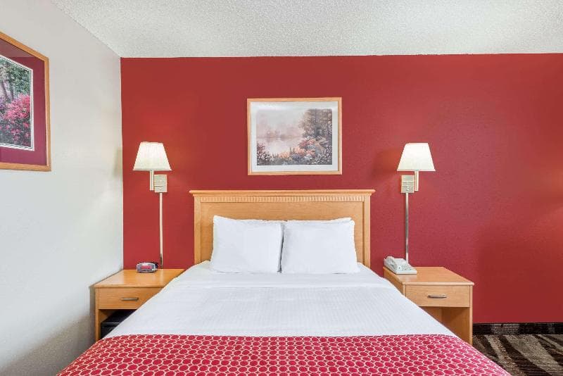 Days Inn by Wyndham Gillette 2