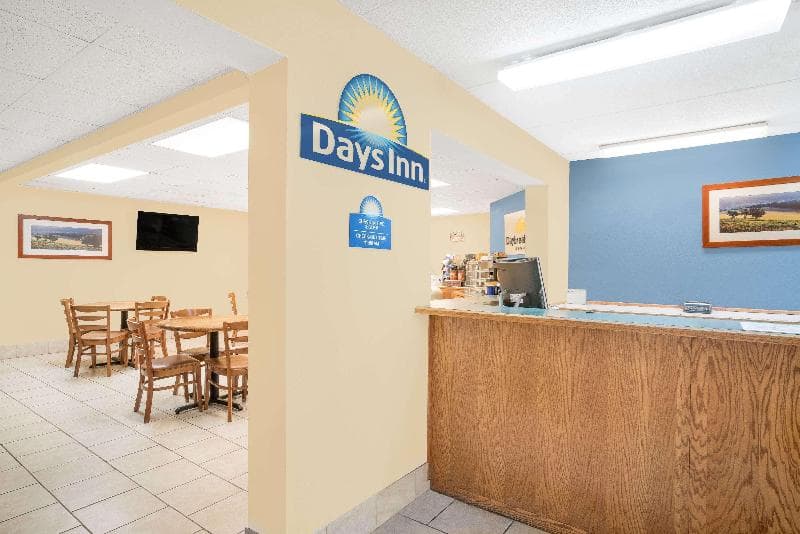 Days Inn By Wyndham Alexandria Mn 4