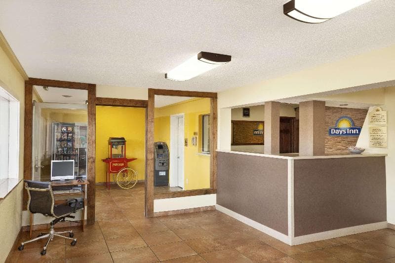 Days Inn by Wyndham Champaign/Urbana 3