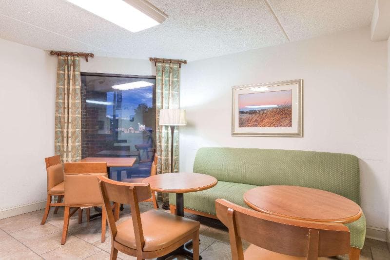 Days Inn by Wyndham Tappahannock 3