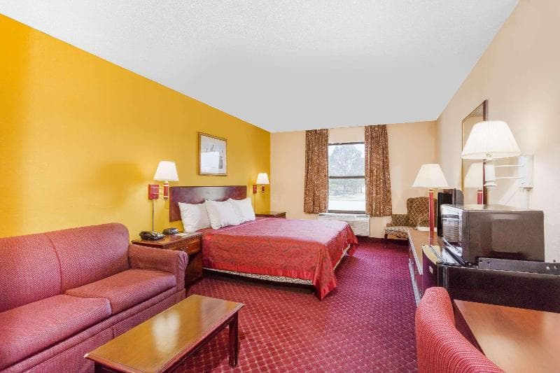 Days Inn by Wyndham Tappahannock 2