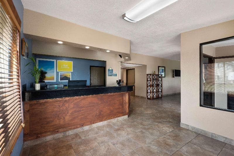 Days Inn By Wyndham Newton 5