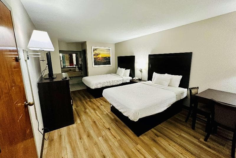 Days Inn By Wyndham Easley/Greenville/Clemson Area photo 1