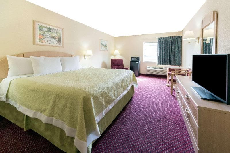 Days Inn by Wyndham Mount Vernon 3