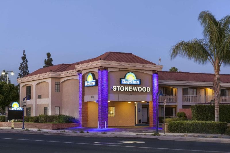 Days Inn by Wyndham Downey 2