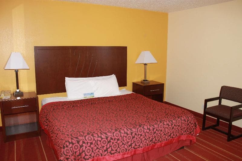 Days Inn by Wyndham Walcott Davenport 3