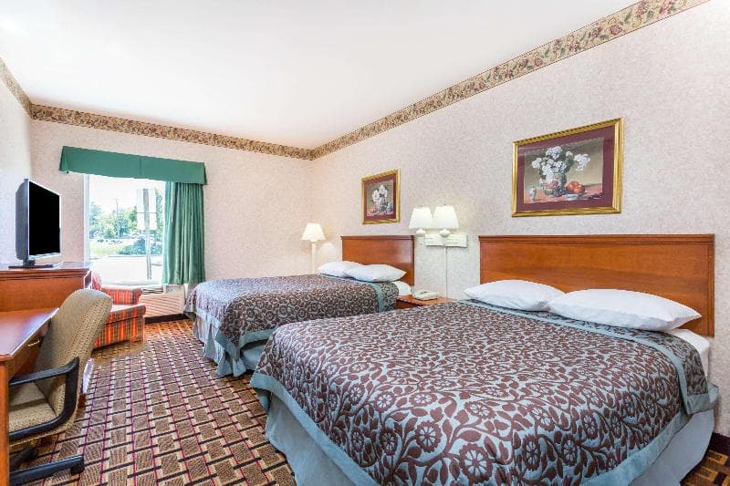 Days Inn By Wyndham Glen Allen/Richmond North photo 1