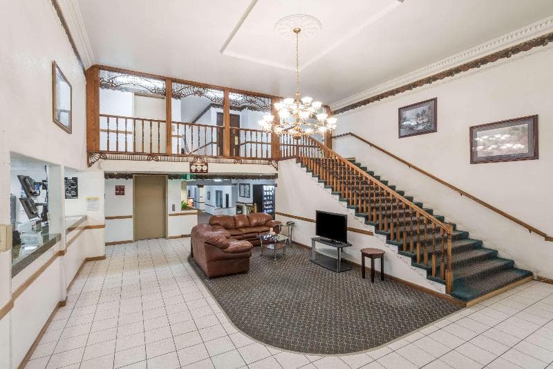Days Inn By Wyndham Evanston 5