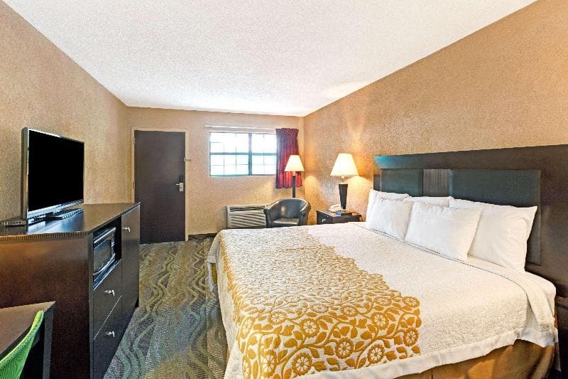 Days Inn by Wyndham Cherokee Near Casino 2