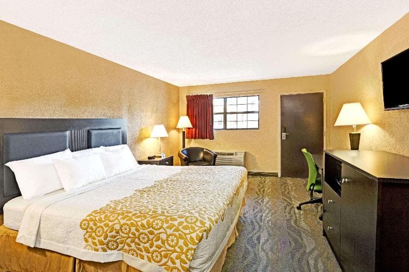 Days Inn by Wyndham Cherokee Near Casino 3