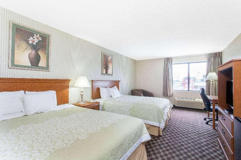 Days Inn & Suites by Wyndham Seaford 4